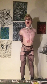 Dívčí Sissy Děvka! Jes Brinch je slabý poražený!