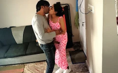 Hintli köylü kız genç eski erkek arkadaşıyla gizli seks yapıyor