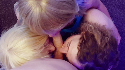 Lucy Essex CD: Mike dostane trojitou hlavičku kouření od 2 sexy TGirls a post...