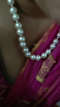 Bella desi vicina bhabhi viene inculata con sborrata in faccia