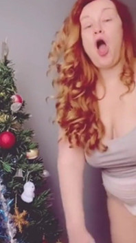 Chica grande de año nuevo