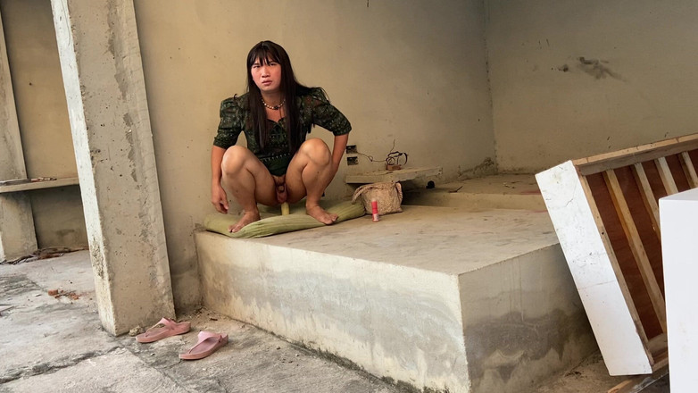 Fampfy Nana: Fn018 穿泰国女装单人性爱