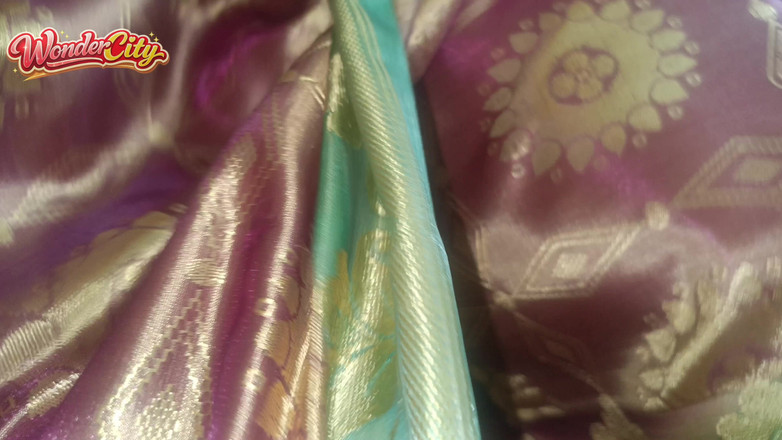 Palani69: 热辣的家庭主妇可爱的结构