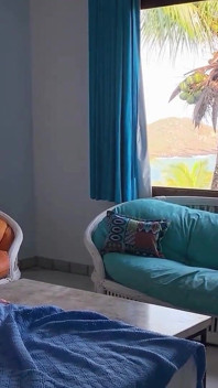 Wifebucket Amateurs - Eating Her Until She Cums in My Mouth