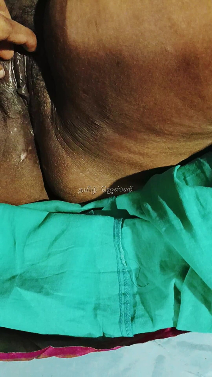 Tamil Jessy: 继妹继兄弟玩