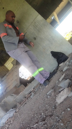 TheBlacKHunterr: जूते की तरह महक रही है