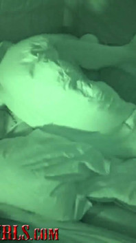 캠핑 중 함께 사정하는 그레이스린 신음과 리처드 네일더