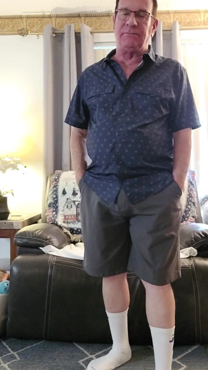 DaddyLNargo: Aaien op mijn bank