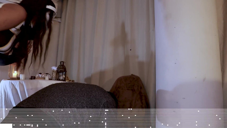 Julia Carioca: 修女的万圣节