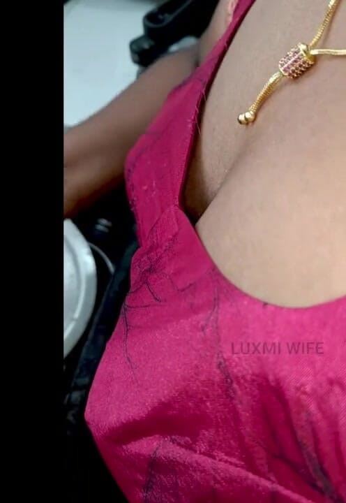 Luxmi Wife: Hàng xóm quay video khi vợ nấu ăn trong chiếc áo blouse