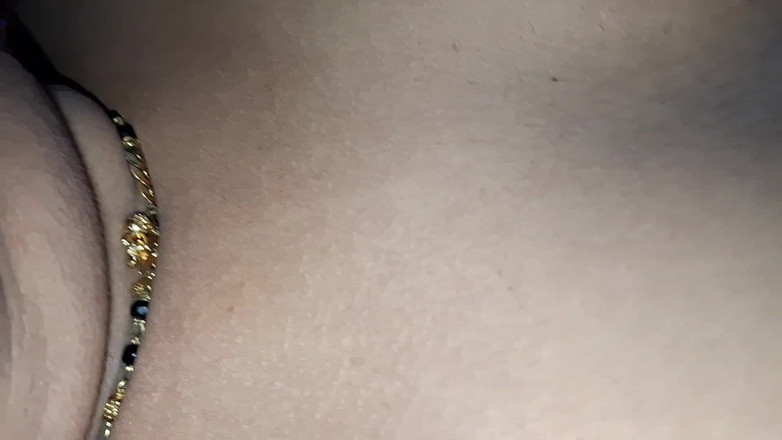 horneySonu: Sonu mamada y corrida en tetas