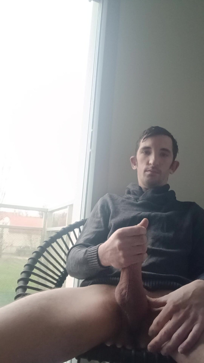 Alexis bondoux: Morning Handjob