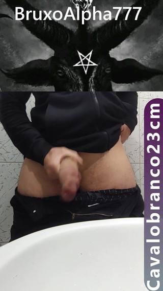 BruxoAlpha777: Čůrání a pleskání s klackem