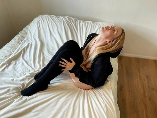 Dirtybitch4Cum: Я Твоя Покірна Маленька Повія