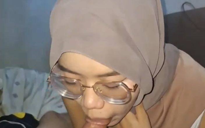 Jilbab69: Long Time No see manžel okamžitě požádá o sex