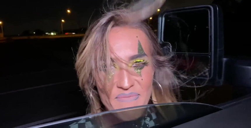 J-Mac: Ztratil jsem se v lese ve tmě na Halloween, když...