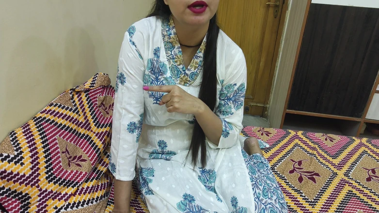 Saarabhabhi6: インドの美しい継母の猫とお尻が継息子によって激しく犯される