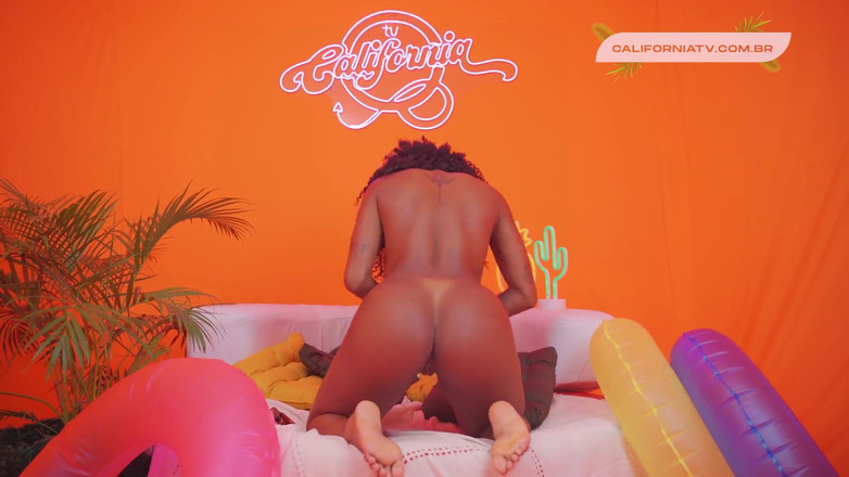 California TV: Iasmin Santana: verano íntimo