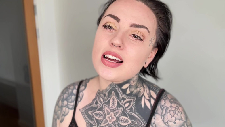 Miss Valentina: Gustă-ți sperma