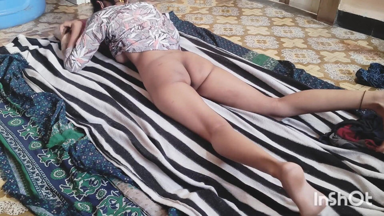 Desishycouple: My Village Bhabhi Is so Sexy. Part 3.