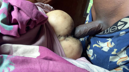 Bangcum8: Шлюшка с большой задницей хует