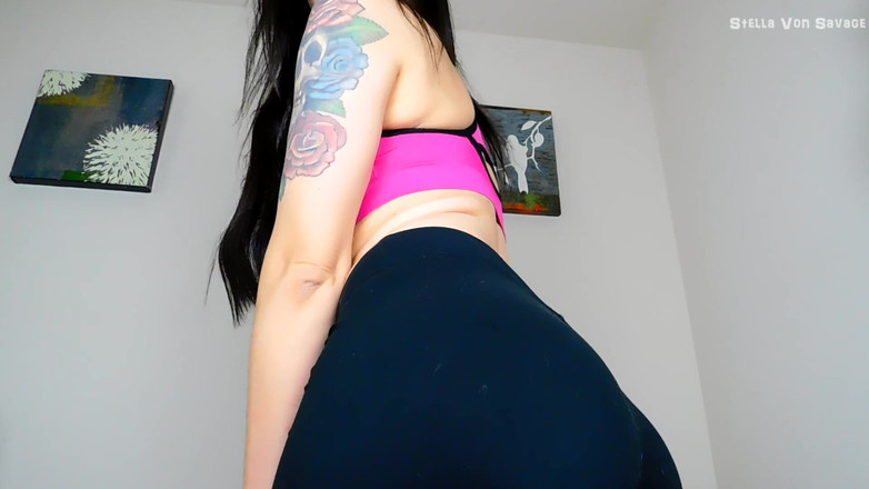 Stella Von Savage: 健身房后屁股闻joi - 屁股崇拜