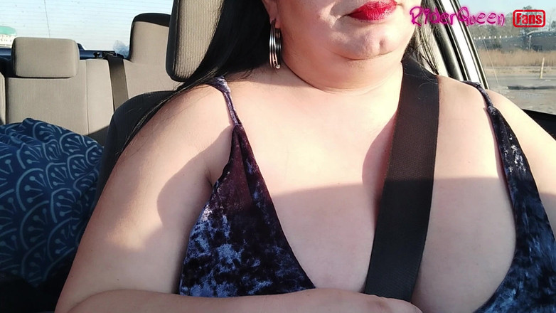 Riderqueen: Madura gordinha milf viajando, fãs em câmera lenta