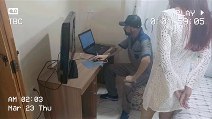 ksalnovinhos: Hospodyňka sama doma dostává údržbáře!