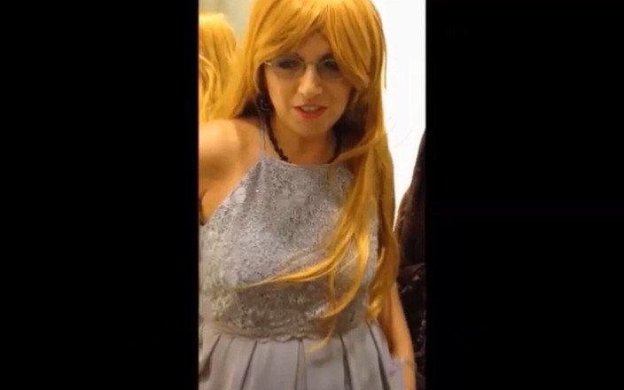 Sahne-Schnittchen: パンティーを履いて濡らします