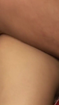 Sletten met hoge hakken krijgen kontgaten geslagen en sperma in de mond