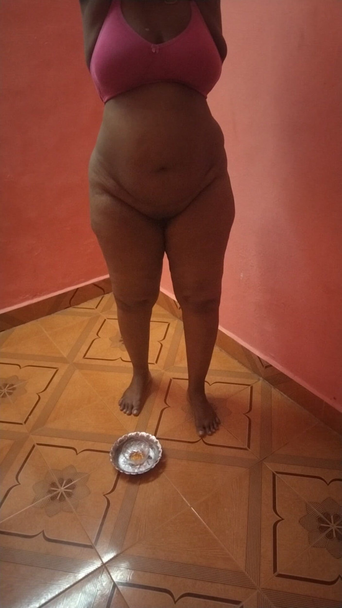 Priya aunty: Cock Massage Preparation for Shoot