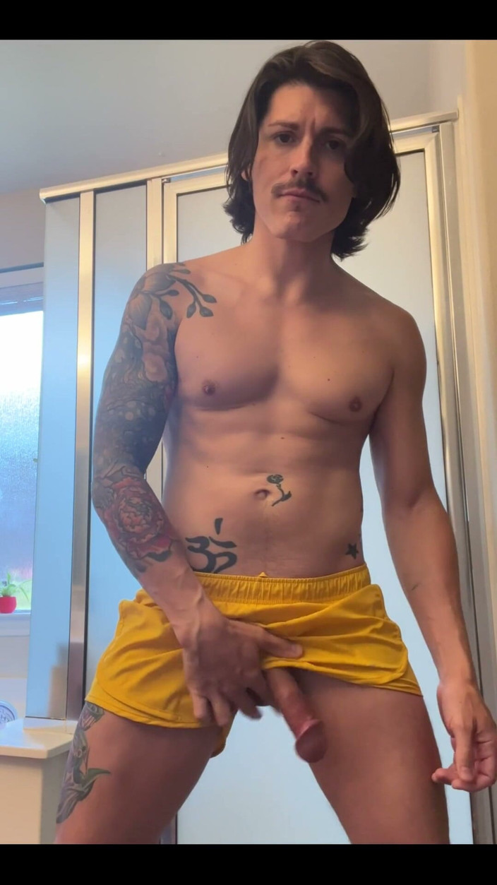 Andy Mendoza: Just a Little After Gym Tease