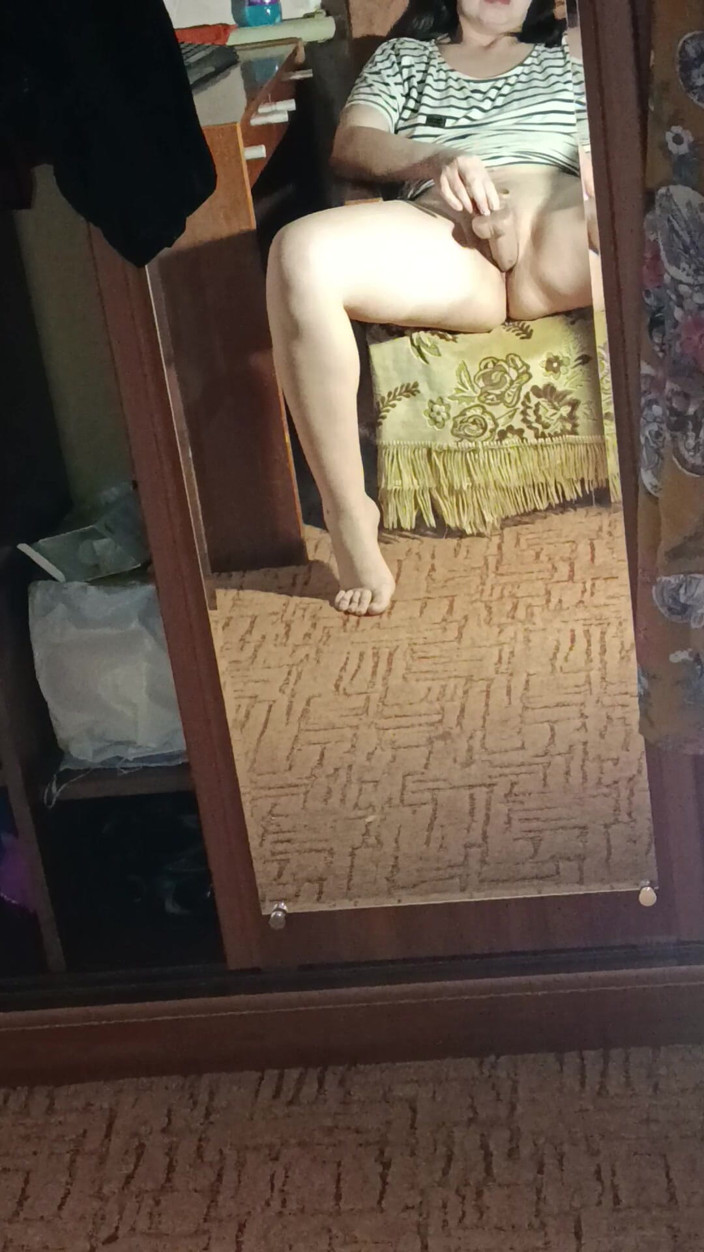 WifyPussy: Cewek sange ini lagi asik masturbasi memek sempitnya pakai dildo -...