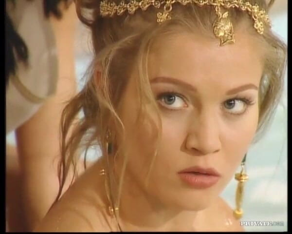 Private Classics: Katalin i Rita Faltoyano kąpią się razem, a następnie jebanie