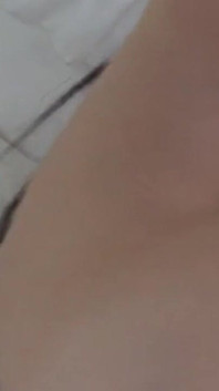 Tanrıça vücudu cezbedici. Vahşi bir gecede konuştuğumuz çarpıcı güzellik üst gravure idolüne benziyor