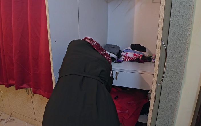 Hope Love: Malaysian Hijab Girl Is Home Alone and Has Sex with...