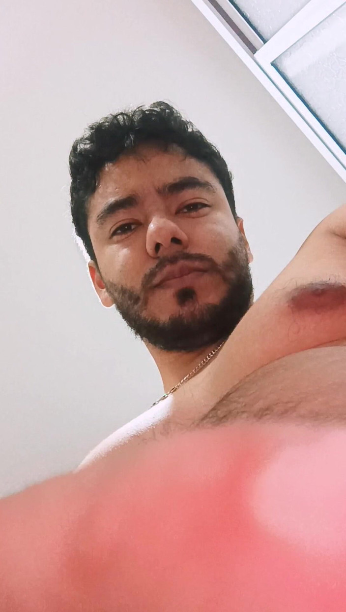 Tommhot: Moč miluji. Podívejte se na tuto kompilaci lahodné moči.