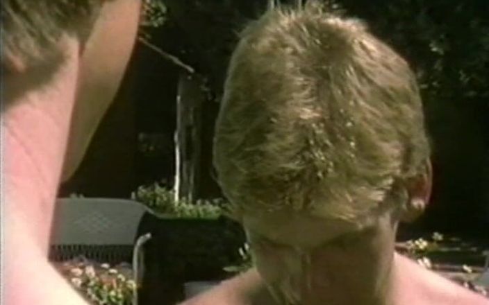 Gay RetroX VHS: Amestec de corp erotic # 7