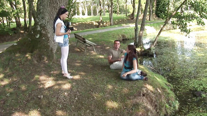 Slutty Milf: Real France pár akceptuje být na svém prvním porno castingu