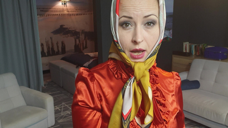 Wanilianna: Une femme vêtue de bas et un foulard soyeux