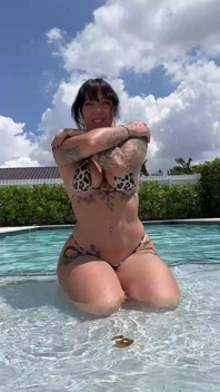 PAWG Italian Girl Bella Scorpion Gets Fucked Outside in Bikini