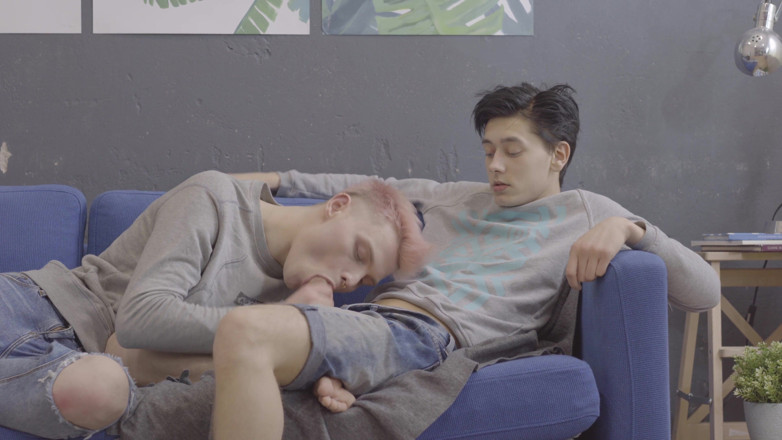 Gay Deluxe: Cock party 3 se dvěma nadrženými twinky