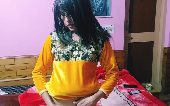 Bolly Karma: Une MILF dévergondée se fait baiser