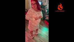 Liz Heat: Istri hot dewasa dengan sepatu hak tinggi dan lingerie seksi...
