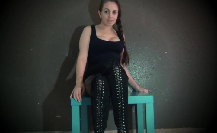 Flawless Melissa: Long Leg Crossing &amp; Uncrossing Pussy Peek No Panties Date Night...