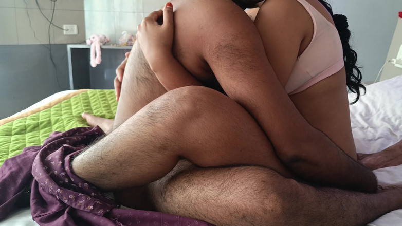 Pushpa porn: Tamil casais quentes fodendo vídeos virais