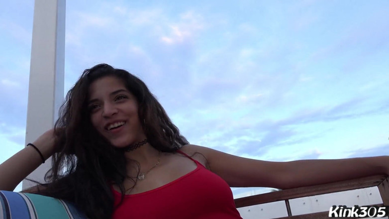 Alex Ace 305: Dochter van de buren Gabriella Lopez krijgt haar kutje gebeft...