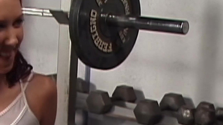 Goldenxtapes: Ragazza calda ottiene culo stretto riempito in profondità da un...