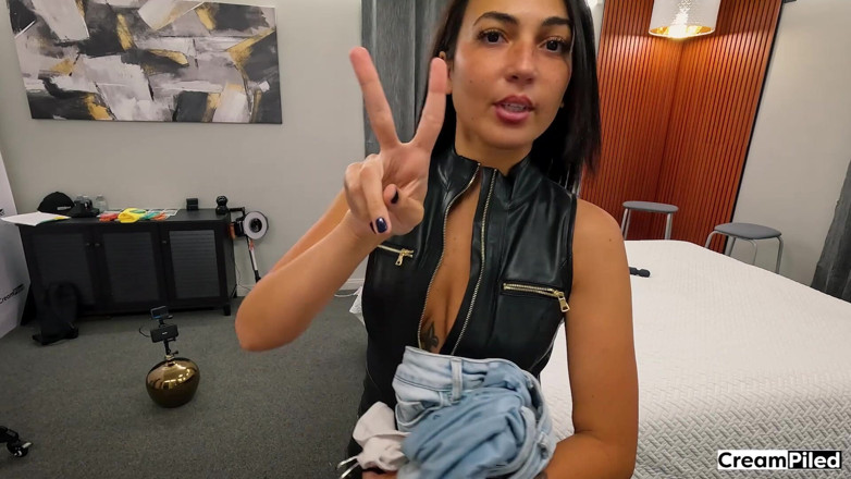 CreamPiled: Úhel pilota - Mira Luv