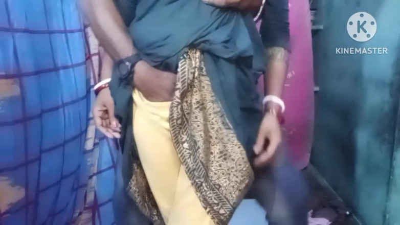 Raja puja: Indisches babhi harter fick von freund ihres ehemanns.